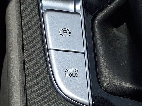 Certified 2025 Hyundai Elantra Hybrid FWD image 25