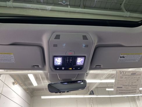 New 2026 Volkswagen Tiguan SE image 23