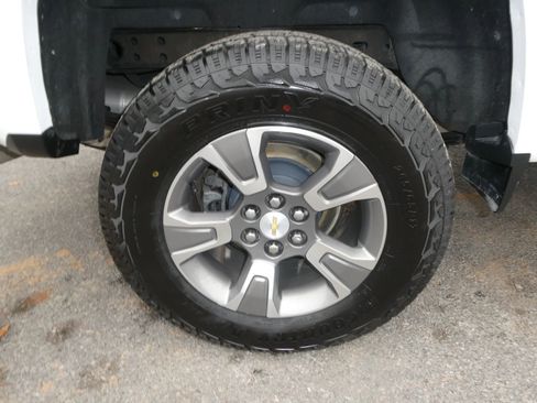 Used 2019 Chevrolet Colorado Z71 image 31