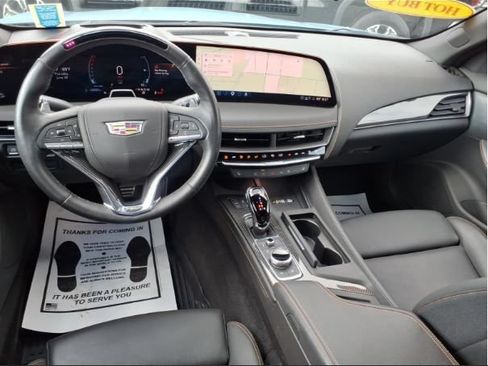 Used 2025 Cadillac CT5 V w/ Technology Package AWD/4WD image 8