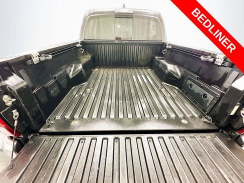 Used 2020 Toyota Tacoma SR5 AWD/4WD image 24
