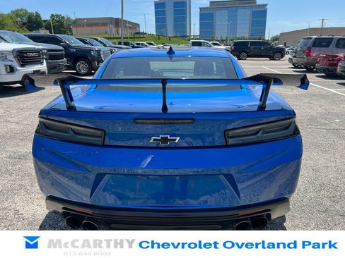 Used 2018 Chevrolet Camaro ZL1 RWD image 4