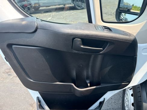 Used 2019 RAM ProMaster 2500 FWD image 11