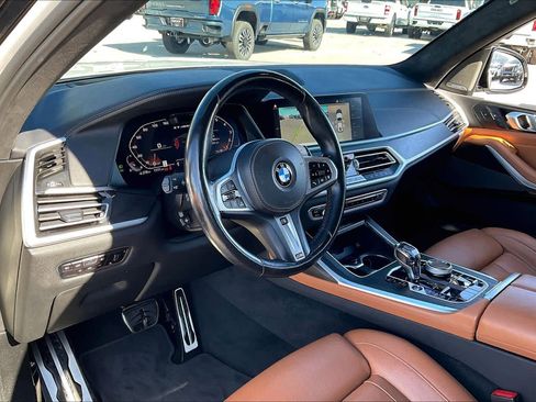 Used 2022 BMW X7 M50i image 16