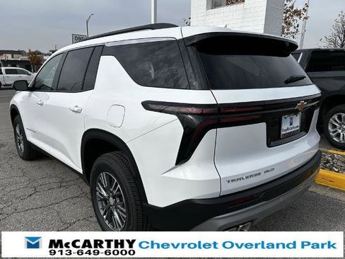 New 2026 Chevrolet Traverse LT image 4