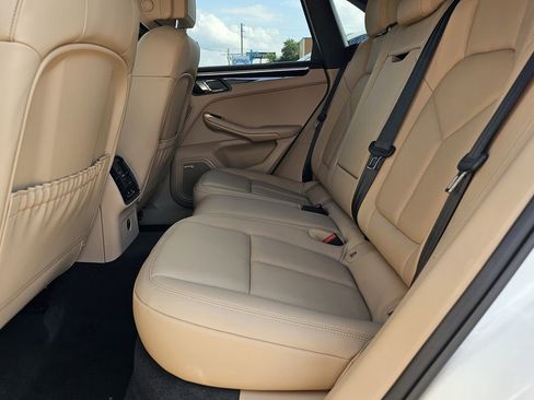 Used 2025 Porsche Macan S AWD/4WD image 28
