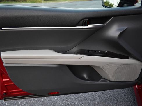 Used 2022 Toyota Camry LE image 15