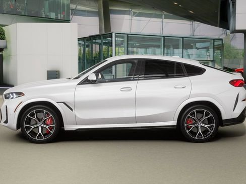 New 2026 BMW X6 xDrive40i w/ Executive Package image 4