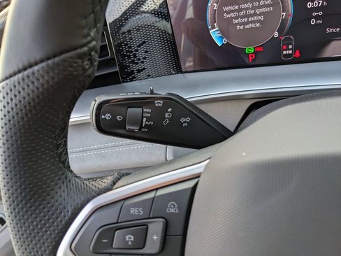 New 2026 Volkswagen Tiguan SE R-Line image 29