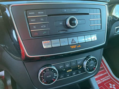 Used 2016 Mercedes-Benz GLE 350 GLE 350 4MATIC Sport Utility 4 w/ Premium Package image 34