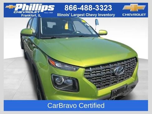 Used 2024 Hyundai Venue SEL FWD image 1