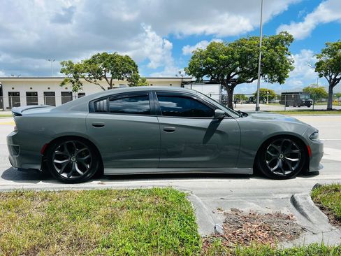 Used 2019 Dodge Charger GT RWD image 4
