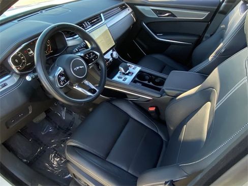 Used 2025 Jaguar F-PACE R-Dynamic S image 5