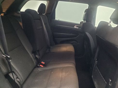 Used 2021 Jeep Grand Cherokee Laredo image 19