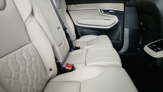 Used 2026 Volvo XC90 B6 Plus w/ Protection Package Premier AWD/4WD image 36