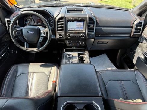 Used 2019 Ford Expedition Limited w/ Equipment Group 303A AWD/4WD image 18