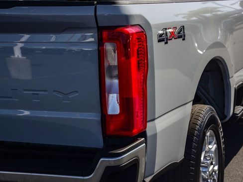 Used 2025 Ford F250 XLT image 7