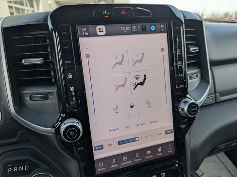 New 2026 RAM 1500 4x4 Crew Cab image 25