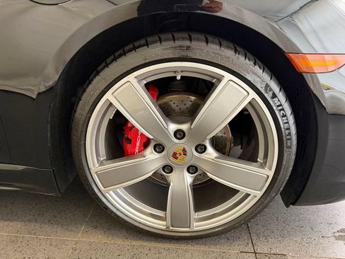 Certified 2019 Porsche 718 Cayman S RWD image 13