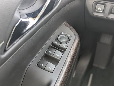 Used 2020 GMC Acadia Denali w/ Denali Ultimate Package image 39