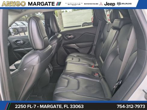 Used 2021 Jeep Cherokee Latitude Lux AWD/4WD image 15