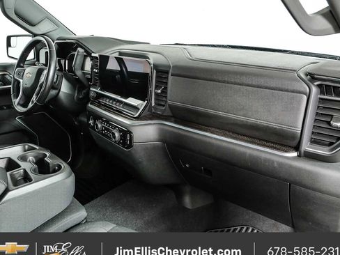 Used 2022 Chevrolet Silverado 1500 LT AWD/4WD image 21