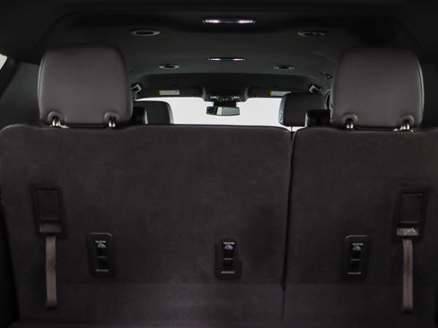 Used 2023 Chevrolet Suburban LT image 33