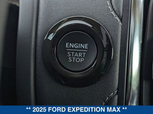 Certified 2025 Ford Expedition Max Platinum image 38