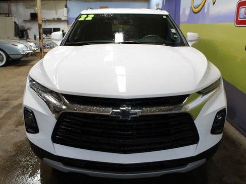 Used 2022 Chevrolet Blazer LT FWD image 2