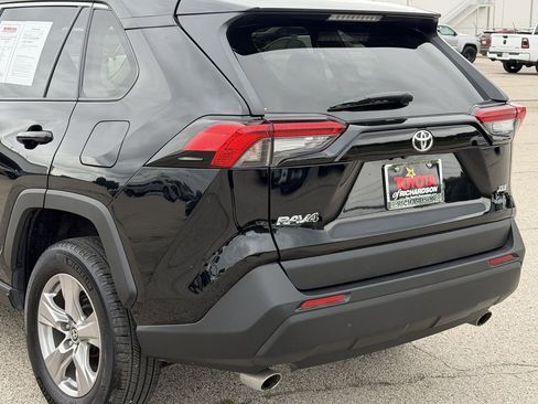 Used 2025 Toyota RAV4 XLE image 7
