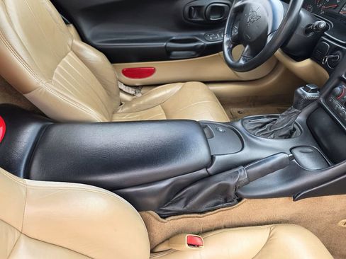 Used 1998 Chevrolet Corvette Convertible image 15