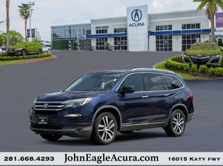 Used 2017 Honda Pilot Touring image 1