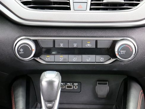 Used 2024 Nissan Altima 2.5 SR FWD image 27