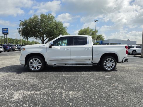 Used 2022 Chevrolet Silverado 1500 High Country AWD/4WD image 9