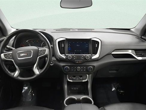 Used 2024 GMC Terrain SLT image 5