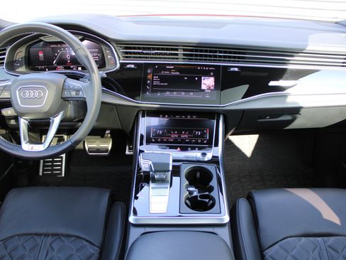 Used 2024 Audi SQ8 Prestige image 21