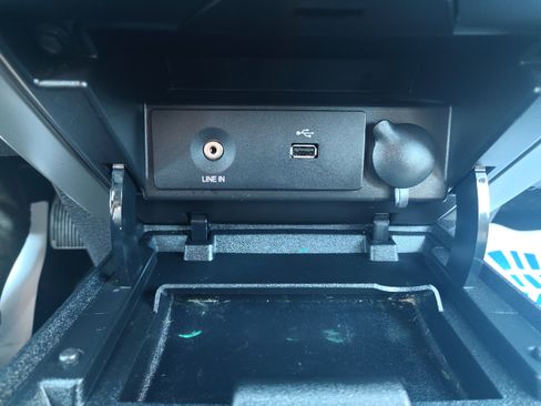 Used 2014 Ford F150 XLT w/ Equipment Group 302A Luxury AWD/4WD image 15