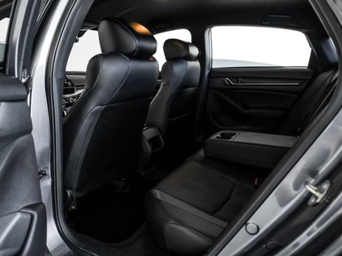 Used 2018 Honda Accord Sport image 30
