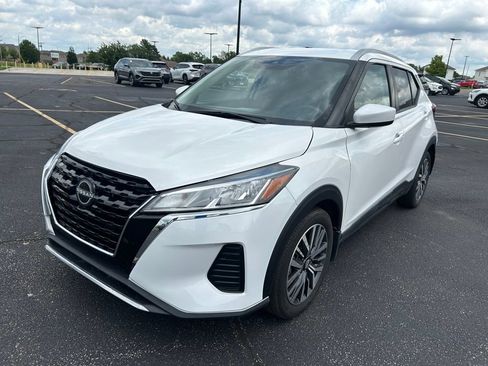 Used 2022 Nissan Kicks SV FWD image 5
