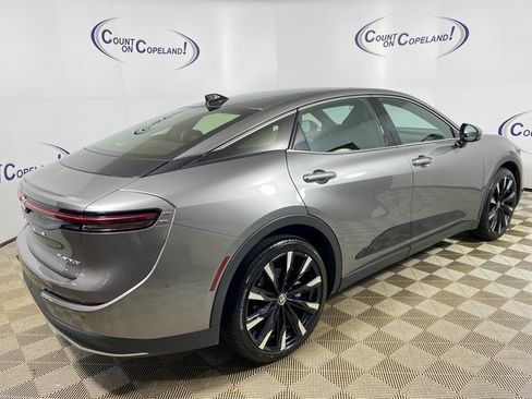 Used 2025 Toyota Crown Platinum image 7