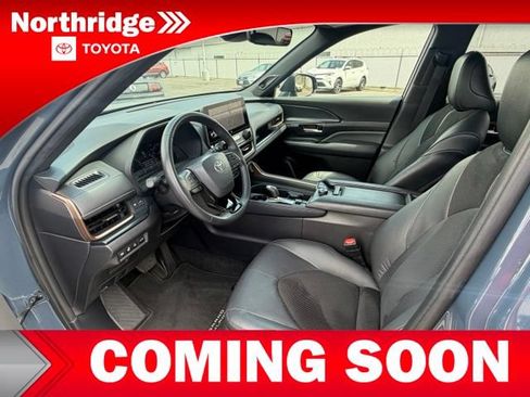 Used 2025 Toyota Grand Highlander AWD Hybrid image 6