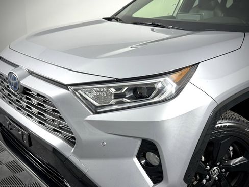 Used 2021 Toyota RAV4 XSE image 11