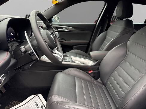 Used 2024 Dodge Hornet R/T Plus w/ Tech Pack Plus w/o Parking image 9