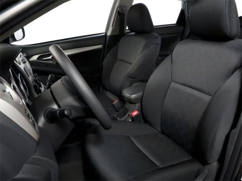 Used 2010 Toyota Matrix w/ PWR Pkg FWD image 11