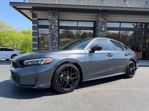 Used 2025 Honda Civic Sport image 3