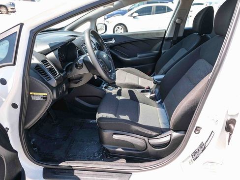 Used 2017 Kia Forte LX FWD image 18
