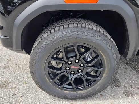 New 2026 GMC Canyon Denali w/ LPO, Denali Black Edition AWD/4WD image 4