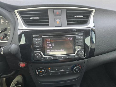 Used 2017 Nissan Sentra SV FWD image 24