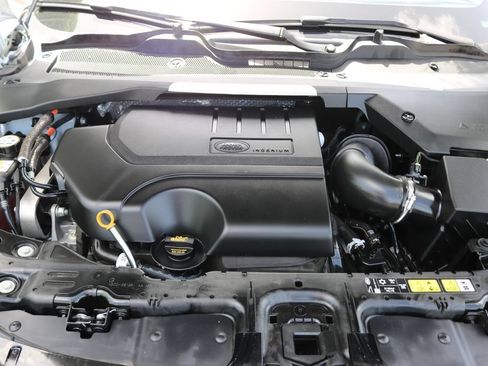 Used 2025 Land Rover Range Rover Evoque Dynamic SE AWD/4WD image 10