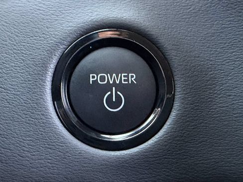 Used 2025 Toyota Tundra Platinum AWD/4WD image 24
